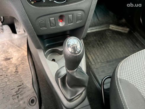 Renault Logan 2016 белый - фото 27