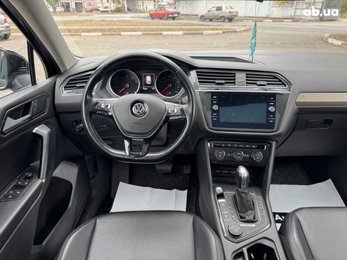 Volkswagen Tiguan 2017 черный - фото 18