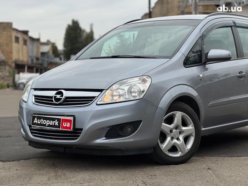 Opel Zafira 2008 серый - фото 2