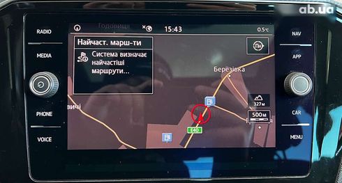 Volkswagen Passat 2018 - фото 22