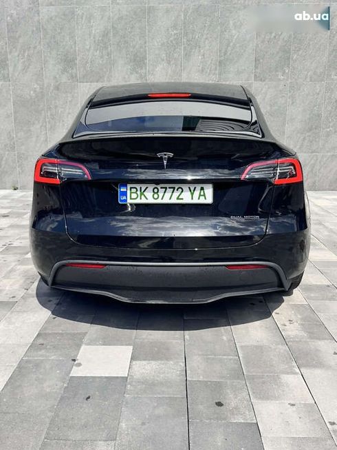 Tesla Model Y 2023 - фото 8