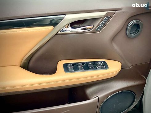 Lexus RX 2018 - фото 12