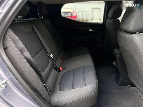 Chevrolet Bolt 2021 - фото 13
