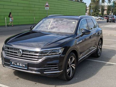 Volkswagen Touareg 2019 - фото 3