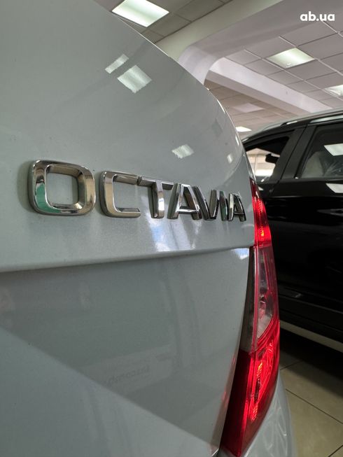 Skoda Octavia 2016 белый - фото 2