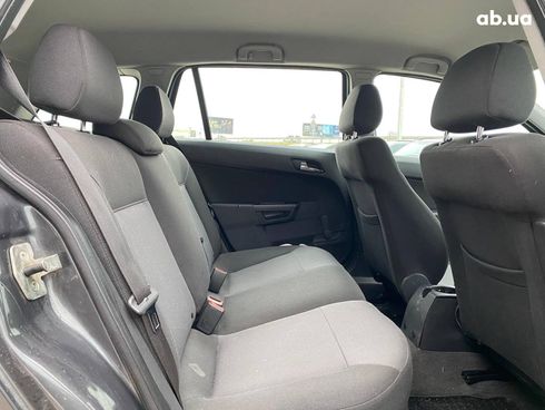 Opel Astra 2011 серый - фото 24