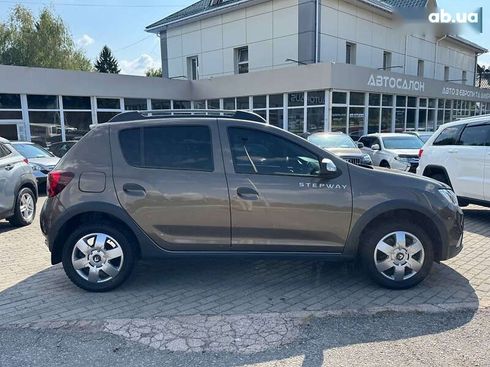 Renault Sandero 2019 - фото 4
