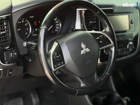 Mitsubishi Outlander 2012 - фото 26