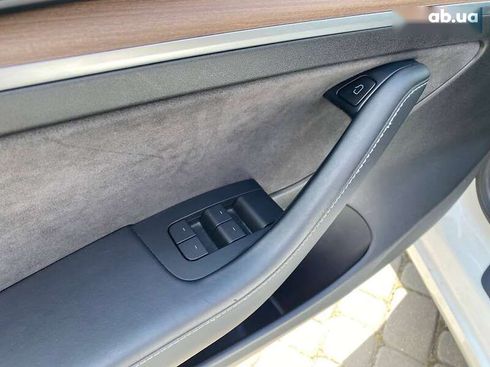 Tesla Model 3 2021 - фото 12