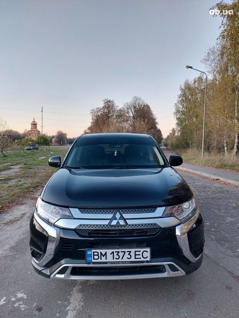 Mitsubishi Outlander 2020 черный - фото 2