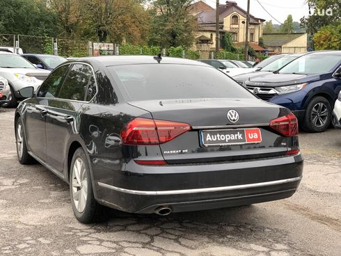 Volkswagen Passat 2017 черный - фото 7