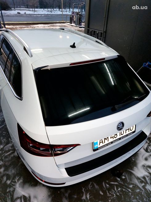 Skoda Superb 2016 белый - фото 4