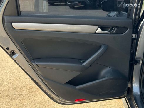 Volkswagen Passat 2015 серый - фото 21