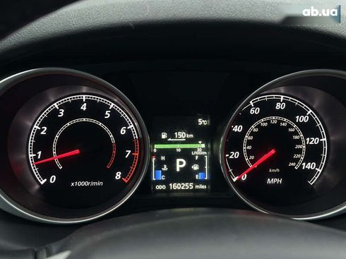 Mitsubishi Outlander 2015 - фото 26