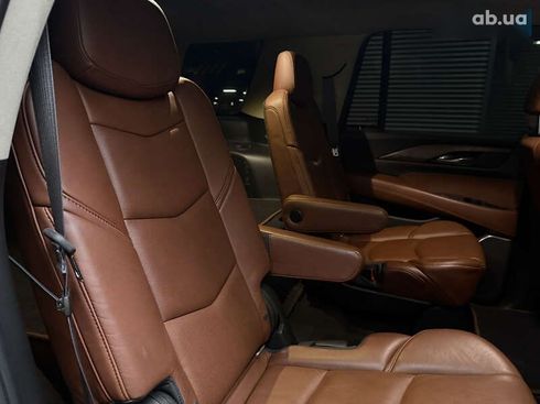 Cadillac Escalade 2014 - фото 30