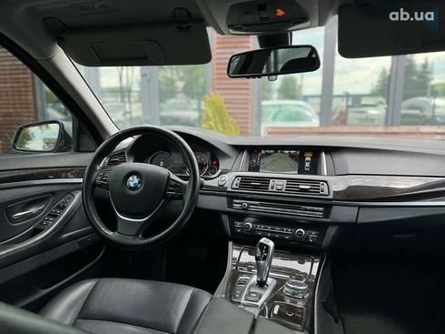 BMW 5 серия 2015 - фото 16