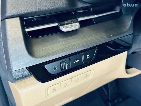 Kia Carnival 2021 - фото 23