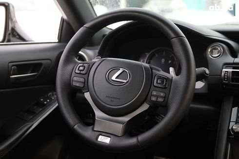 Lexus IS 2021 - фото 15