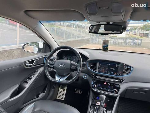 Hyundai Ioniq 2016 - фото 12