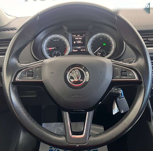 Skoda Octavia 2018 - фото 8