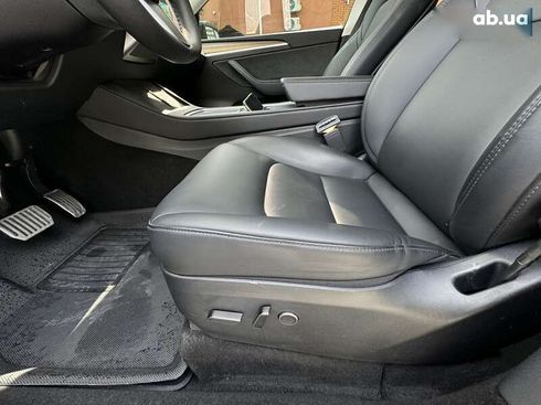 Tesla Model Y 2023 - фото 20