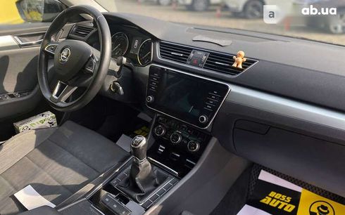 Skoda Superb 2017 - фото 16