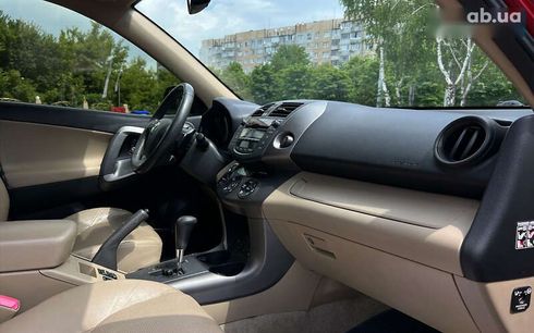 Toyota RAV4 2012 - фото 10