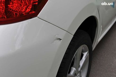 Toyota Auris 2011 - фото 19