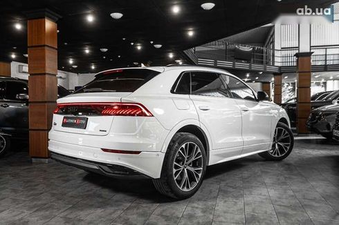 Audi Q8 2023 - фото 11