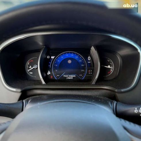 Renault Megane 2018 - фото 24