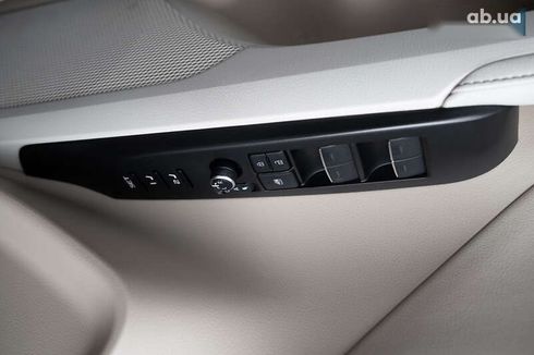 Toyota Camry 2021 - фото 15