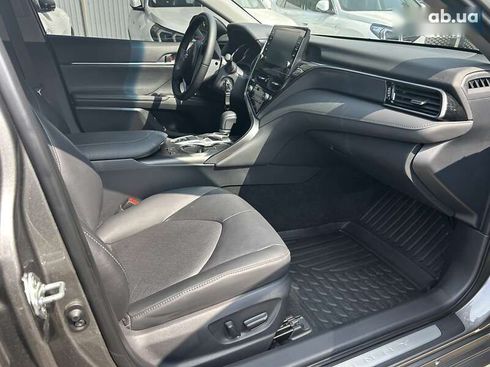 Toyota Camry 2024 - фото 16