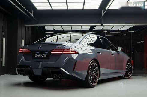 BMW M5 2025 - фото 12