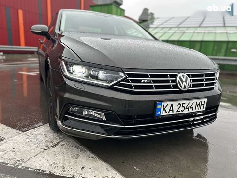 Volkswagen Passat 2018 - фото 9