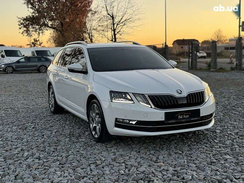 Skoda Octavia 2017 - фото 14