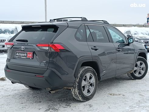 Toyota RAV4 2025 серый - фото 13