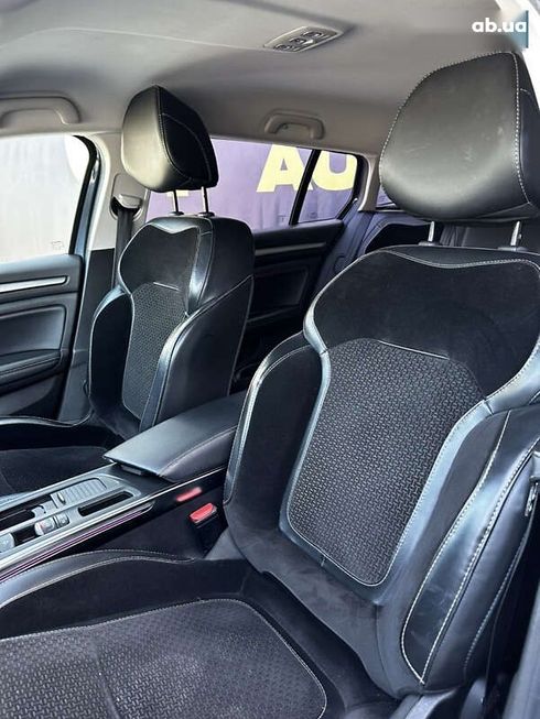 Renault Megane 2017 - фото 13