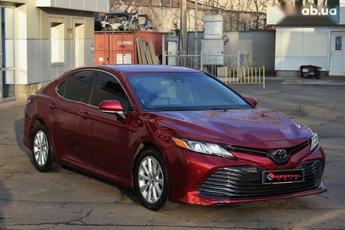 Toyota Camry 2017 - фото 5