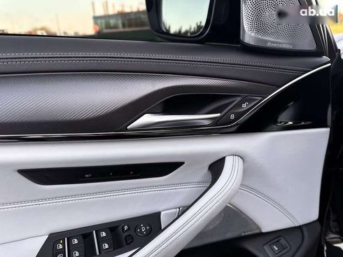 BMW M5 2022 - фото 27