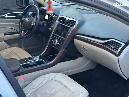 Ford Fusion 2017 белый - фото 16
