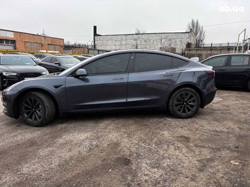 Tesla Model 3 2022 серый - фото 3