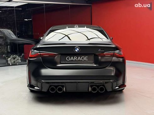 BMW M4 2023 - фото 13