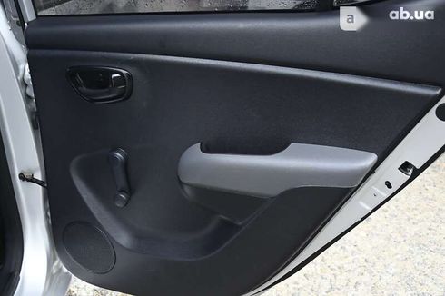 Hyundai i10 2011 - фото 21