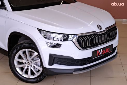 Skoda Kodiaq 2022 белый - фото 3