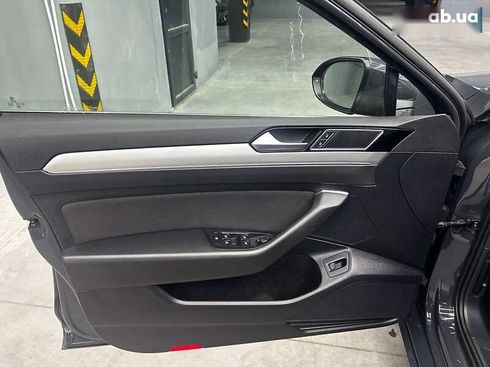 Volkswagen Passat 2018 - фото 11