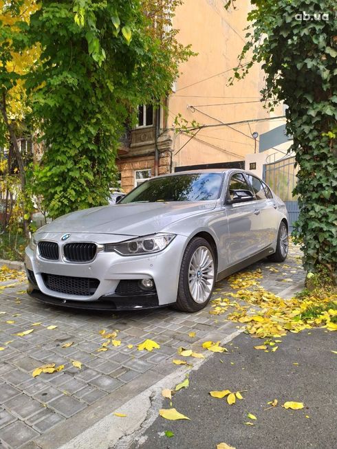BMW 3 серия 2012 серебристый - фото 4