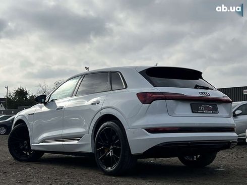 Audi E-Tron 2022 - фото 6