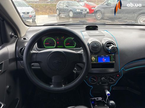 Chevrolet Aveo 2008 синий - фото 27