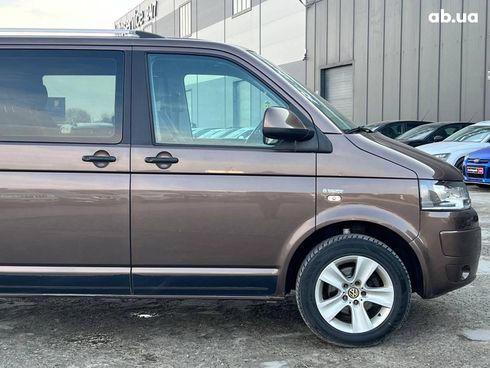 Volkswagen Transporter 2014 коричневый - фото 12