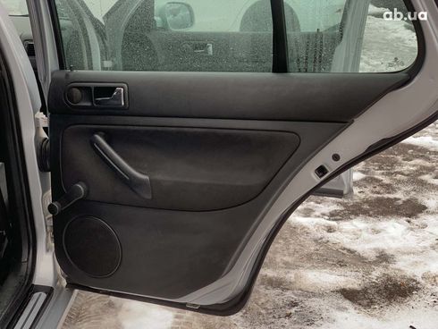 Volkswagen Golf 2001 серый - фото 20